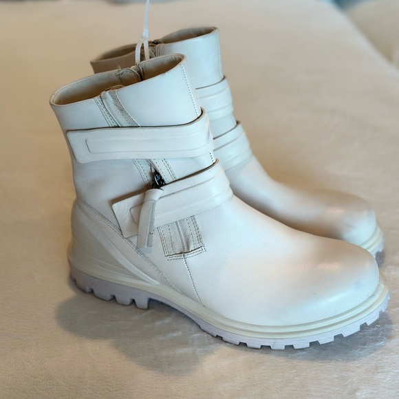 Ecco Tredtray Moto Leather Booties - 7.5 - Picture 1 of 5